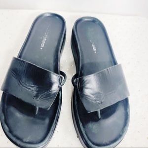 Donald J Pliner Fifi Platform Slide Sandals   TU45